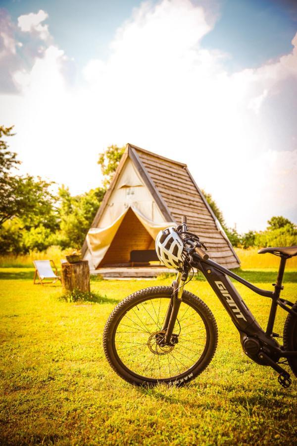 Greenvalleyglamping Sesce Pri Preboldu ภายนอก รูปภาพ