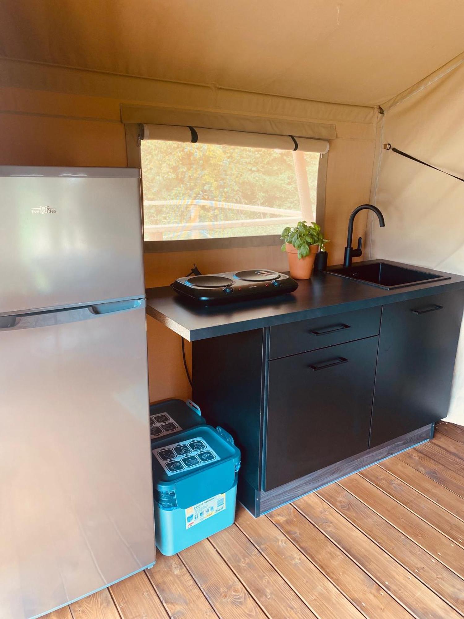 Greenvalleyglamping Sesce Pri Preboldu ภายนอก รูปภาพ